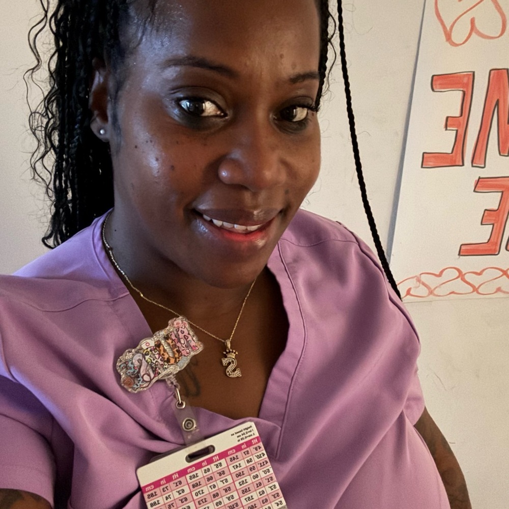 Meet your Posher, Shakia